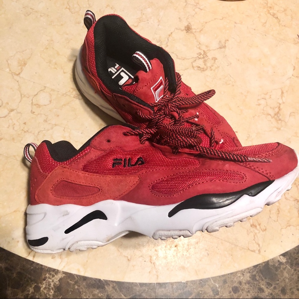 Fila Women’s Ray Tracer Sneakers 👟